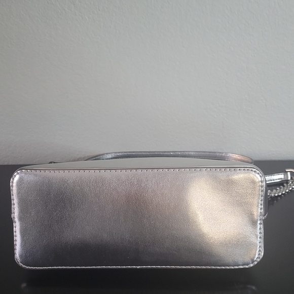 Michael Kors Jet Set Metallic Travel Medium Dome Crossbody Bag - Picture 7 of 11